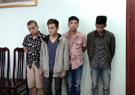 Tóm gọn nhóm cướp tuổi teen chuyên mang dao cướp đường ban đêm