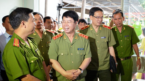 Thứ trưởng Bùi Văn Nam thăm và làm việc với Đài Truyền hình TP Hồ Chí Minh