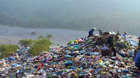 Sẽ đóng cửa các nhà máy gây ô nhiễm môi trường tại bãi rác Khánh Sơn