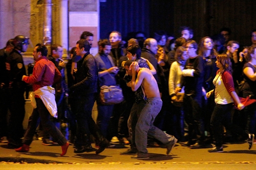 Khủng bố tấn công Paris, 127 người thiệt mạng