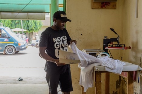 Ghana: Ngăn chặn làn sóng người di cư bằng dự án khởi nghiệp thanh niên
