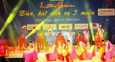 Bế mạc “Liên hoan đàn, hát dân ca 3 miền”