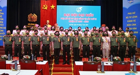 Xây dựng hình ảnh người phụ nữ Cảnh vệ đoàn kết, kỷ cương, năng động, sáng tạo