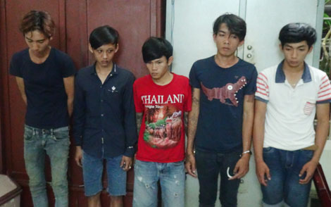 Bắt giữ nhóm thanh niên thanh toán nhau bằng hung khí tự chế