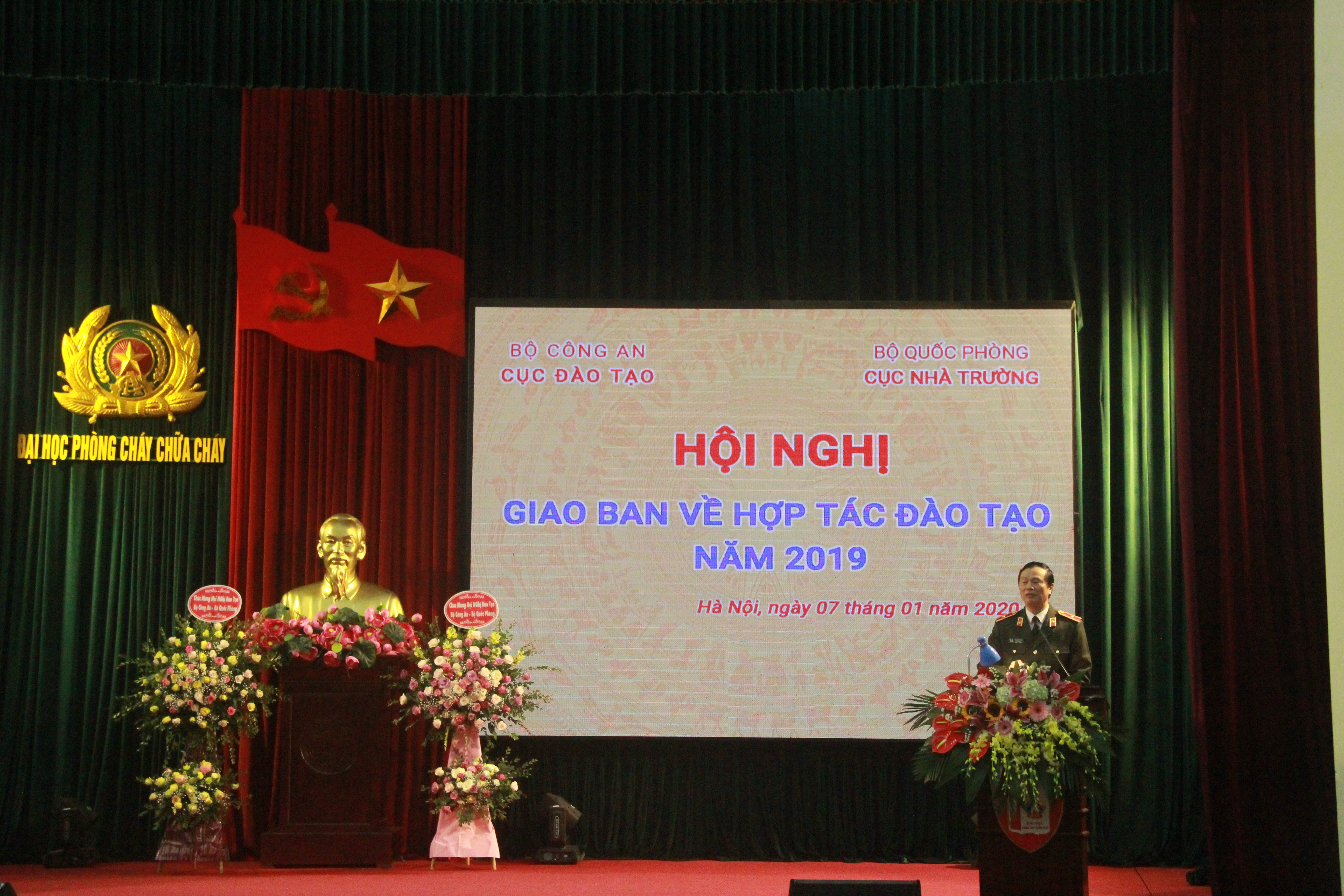 Bộ Công an và Bộ Quốc phòng tăng cường hợp tác về giáo dục đào tạo