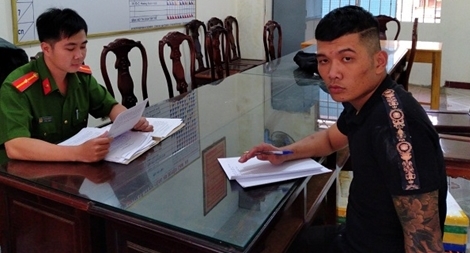 Tạm giữ hình sự 3 đối tượng mua bán pháo nổ