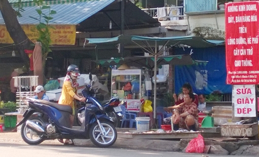 Duy trì trật tự vỉa hè phải đồng thời với giải quyết đời sống dân nghèo