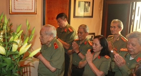 Tri ân các đồng chí cố lãnh đạo Bộ Công an và Công an lão thành