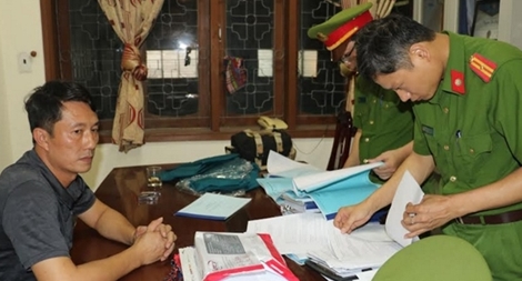 Khởi tố quyền Trưởng phòng Chính sách dân tộc Nghệ An