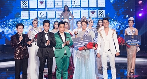 Băn khoăn “cởi trói” thi sắc đẹp, không cấm hát nhép?