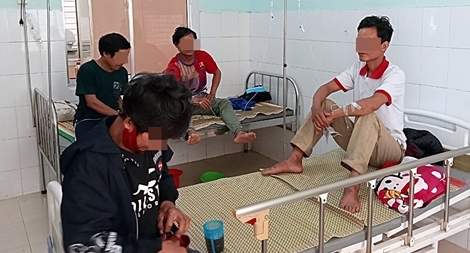 Cấp cứu kịp thời 5 người bị ngộ độc nấm rừng