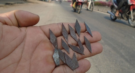 Vấn nạn rải đinh, nỗi ám ảnh của người đi đường