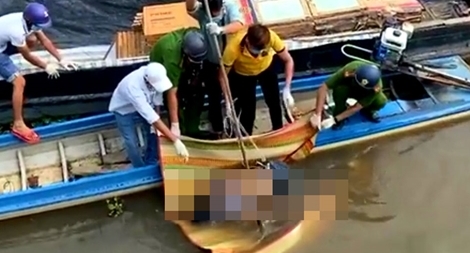Truy tìm thân nhân của thanh niên tử vong trên sông Vàm Cỏ