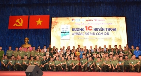 Câu chuyện về “Đường 1C huyền thoại - Những bờ vai con gái”