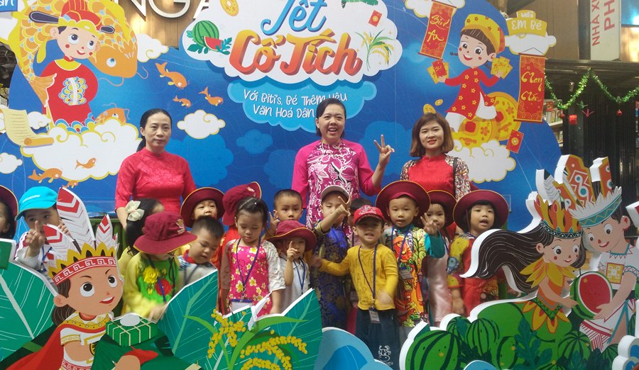 Đường Sách TP HCM thu hút gần 100 nghìn lượt khách dịp Tết 