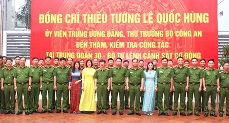 Thứ trưởng Lê Quốc Hùng kiểm tra công tác bảo vệ mục tiêu của lực lượng CSCĐ