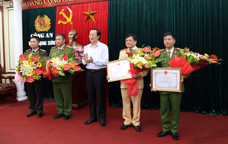 Thưởng nóng Công an tỉnh Lạng Sơn trong chuyên án 73 bánh heroin