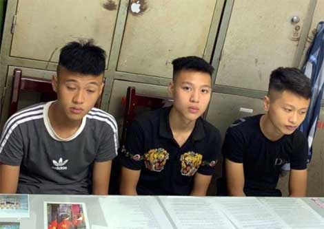 3 thanh niên nghiện game mang dao chặn đường cướp tài sản