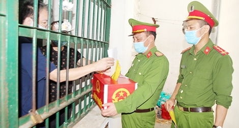 Không khí bầu cử của những cử tri “đặc biệt” ở trại tạm giam