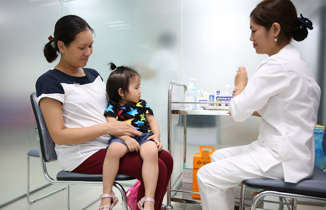 Bộ Y tế nỗ lực “giải cơn khát” vaccine phòng não mô cầu