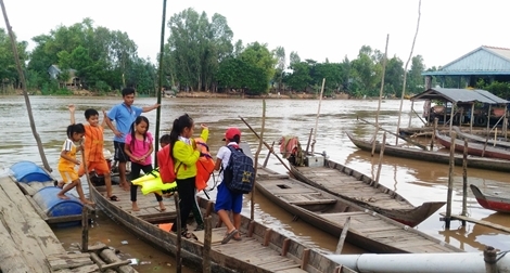 Quỹ học bổng “Hạt giống Việt” trao 1.300 suất cho học sinh nghèo vùng ĐBSCL