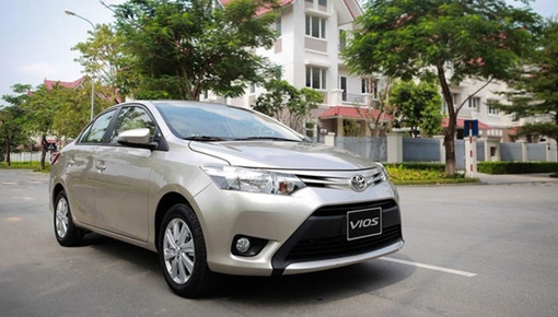 Toyota tiếp tục giảm giá xe tại Việt Nam