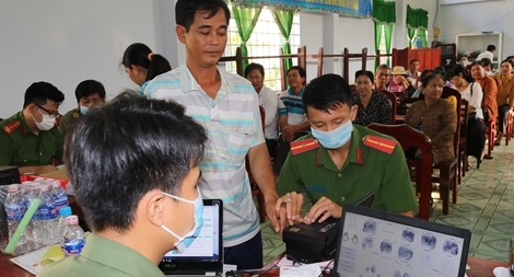 Công an Đồng Tháp đẩy nhanh tiến độ cấp gần 1 triệu thẻ CCCD